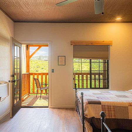 Miners Cabins #1 - Two Double Beds And Private Balcony Tombstone Exterior foto