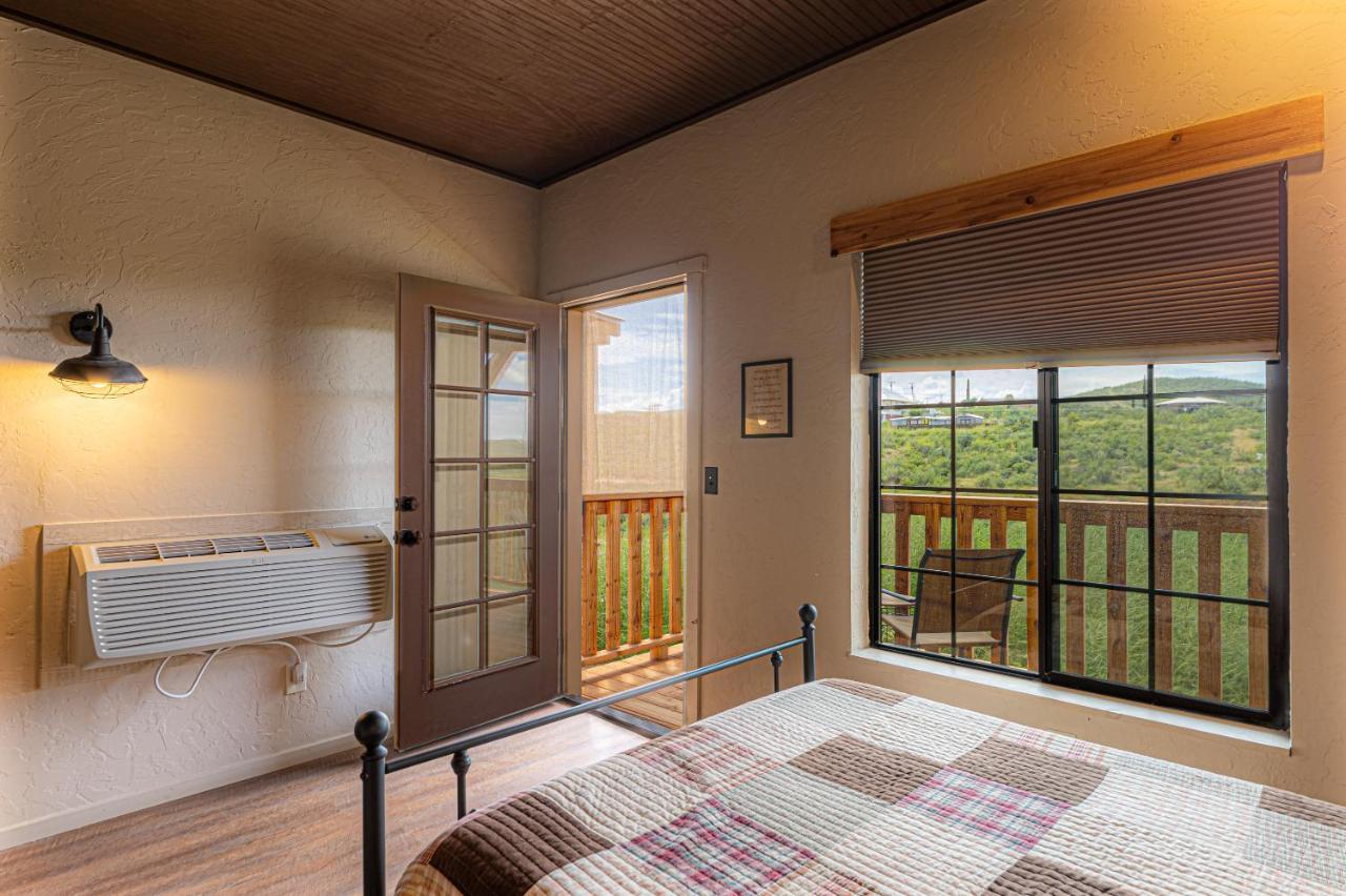 Miners Cabins #1 - Two Double Beds And Private Balcony Tombstone Exterior foto