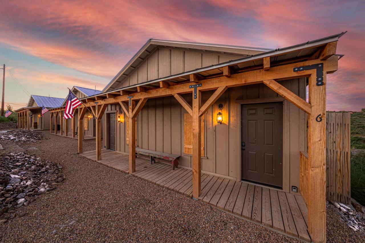 Miners Cabins #1 - Two Double Beds And Private Balcony Tombstone Exterior foto